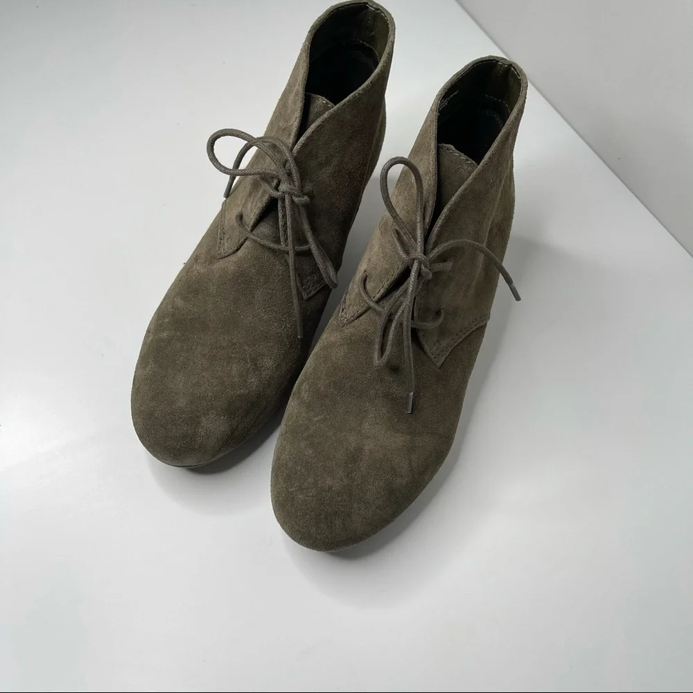 Nine West Joeyo suede wedge boots
